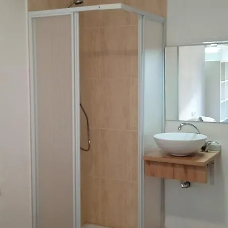 Guest house Y Suite. Upv, Uv Y Playa