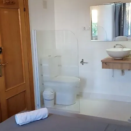 Guest house Y Suite. Upv, Uv Y Playa Valencia