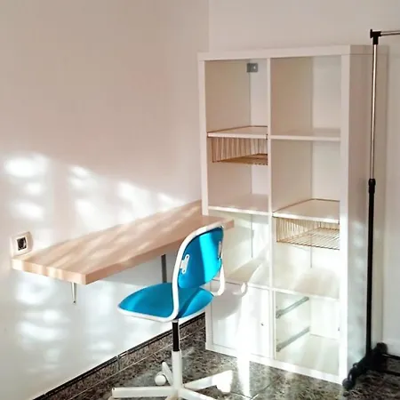 Konukevi Y Suite. Upv, Uv Y Playa